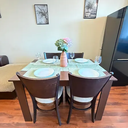 Porto Cozy 1bdr Near Airport And Metro W Wifi Sofía